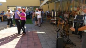 Pikniki za stanovalce, svojce in zaposlene: julij in avgust