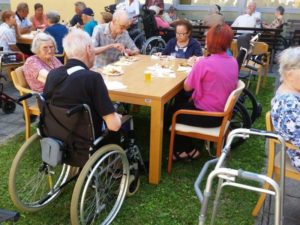 Pikniki za stanovalce, svojce in zaposlene: julij in avgust