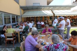 Pikniki za stanovalce, svojce in zaposlene: julij in avgust